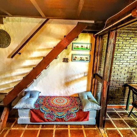 Chale Rustico E Charmoso Na Praia Para Casal! Apartman Ubatuba Kültér fotó